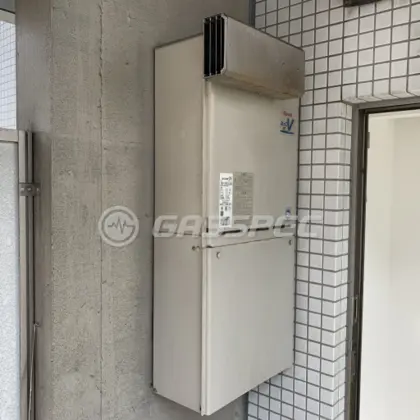 施工前の給湯器（RUF-V2401SAA）
