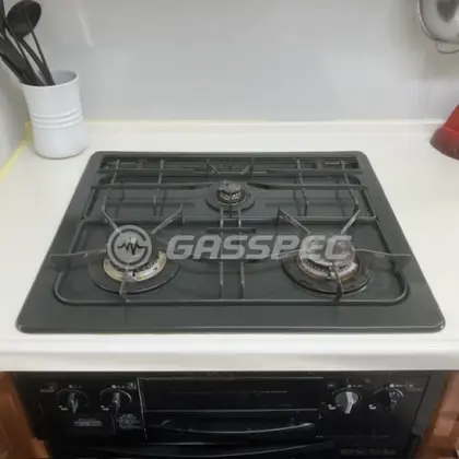 施工前のビルトインガスコンロ（DG3060NR）