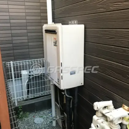 施工前の給湯器（RUF-A2400SAW）