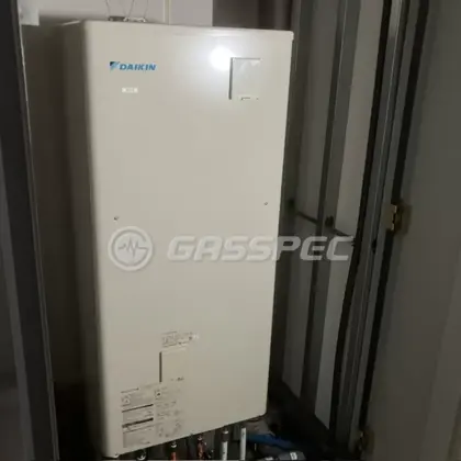 施工後のエコキュート（ダイキン EQA37YFVE）