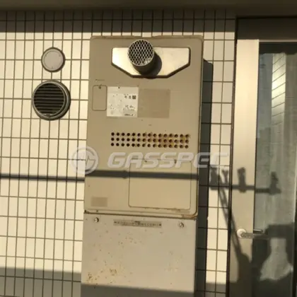 施工前の暖房熱源機（GTH-2417AWX6H-T)）