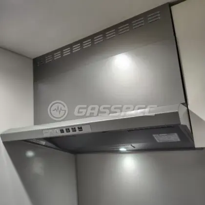 施工後のレンジフード（リンナイ EWR-3R-AP901SV）