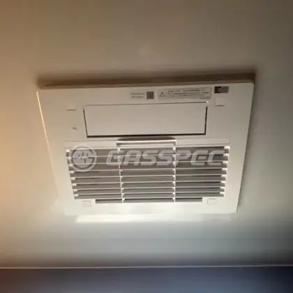 施工後の浴室乾燥機（リンナイ RBH-C3302K1P）