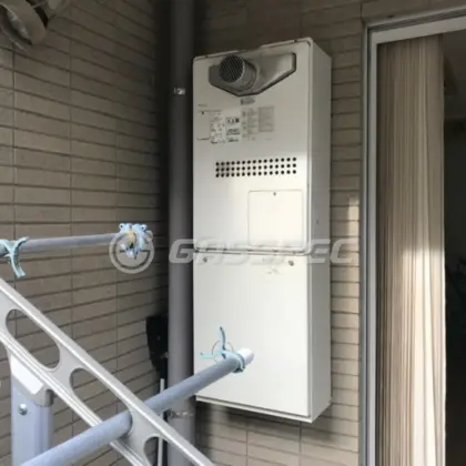 施工前の暖房熱源機（GTH-2434AWX3H-T）