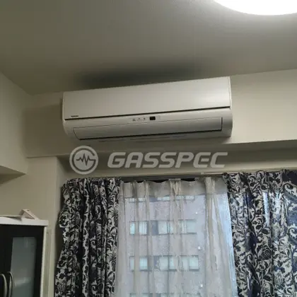 施工前のエアコン（RAS-2813D(W)）
