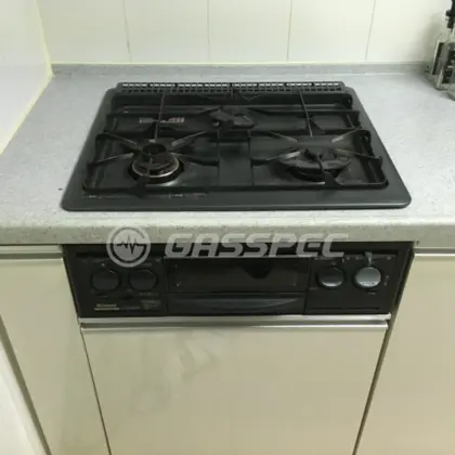 施工前のビルトインガスコンロ（RBG-30A5FS）