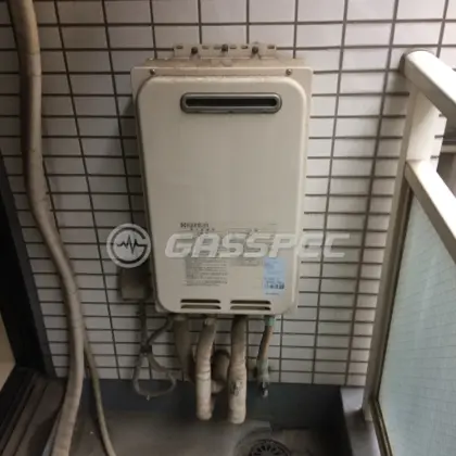 施工前の給湯器（YV1646RW）