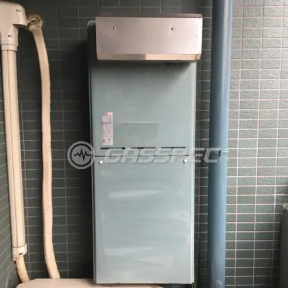 施工前の給湯器（RUF-V2000SAW）