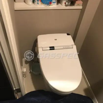 施工前のトイレ（TCF980F）