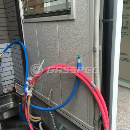 施工前の給湯器