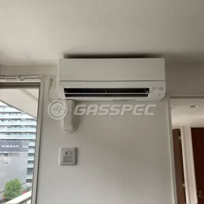 施工後のエアコン（三菱 MSZ-GV2225-W）