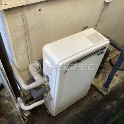 施工前の給湯器（GRQ-2412SA）