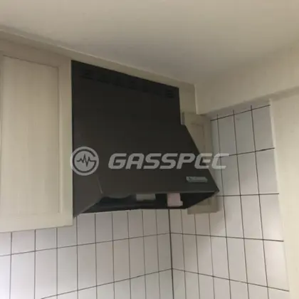 施工前のレンジフード