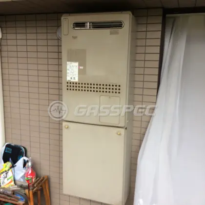 施工前の暖房熱源機（GTH-2401AWX）