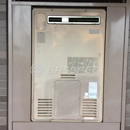 施工前の暖房熱源機（RUFH-2403AW2）