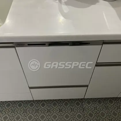 施工後のビルトイン食洗機（パナソニック NP-45MS9W）