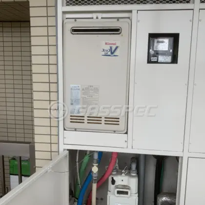 施工前の給湯器（RUF-VK2400SAW）