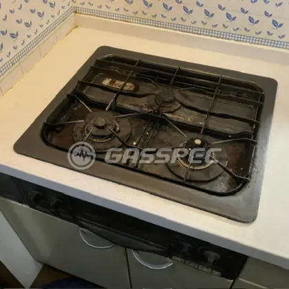 施工前のビルトインガスコンロ（RGF-30B5FR2）