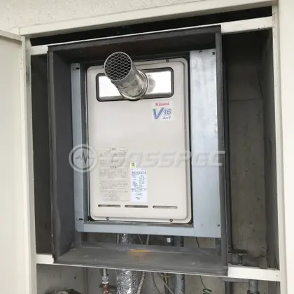 施工前の給湯器（RUX-V1610T-E）