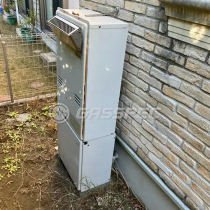 施工前の暖房熱源機（RUFH-K2400AW）