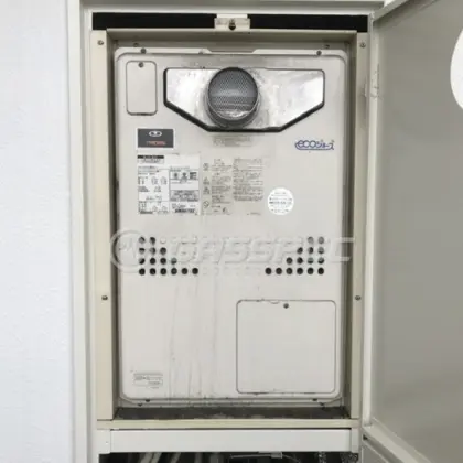 施工前の暖房熱源機（GTH-C2437SAWX6H-T）