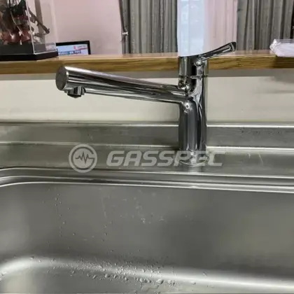 施工後の水栓・蛇口（TOTO TKS05301J）
