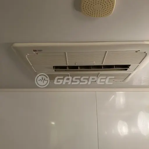 交換前の浴室乾燥機（ナショナル（松下） BBD-3304ACSK-J3）