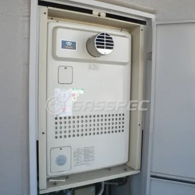 施工前の暖房熱源機（GTH-243AW-T）