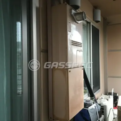 施工前の暖房熱源機（GTH-2434AWX3H-T）