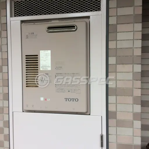 交換前の給湯器（TOTO RGE24KS3-SNA）