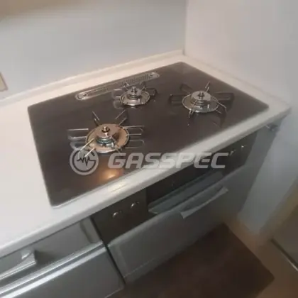 施工後のビルトインガスコンロ（パロマ PD-893WT-U75GW2）