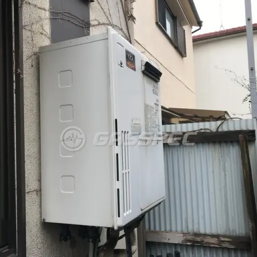 交換前の給湯器（パーパス GH-SK2401AW）