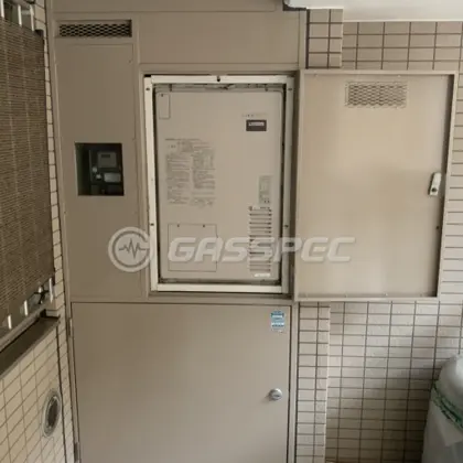 施工前の暖房熱源機（AT-4200ARSAW3Q-56-H）