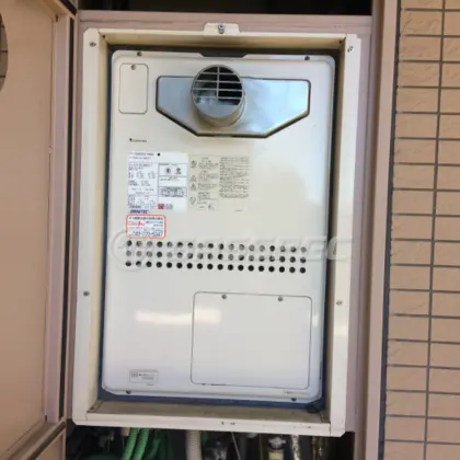 施工前の暖房熱源機（GTH-2413AWXH-T）