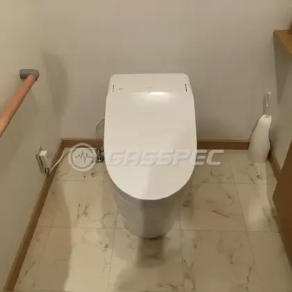 施工後のトイレ（TOTO CES9C10#NW1）