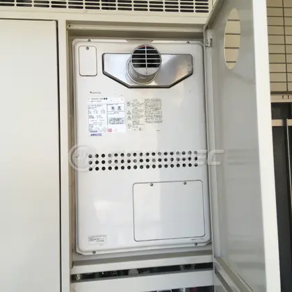 施工前の暖房熱源機（GTH-2413AWXH-T）