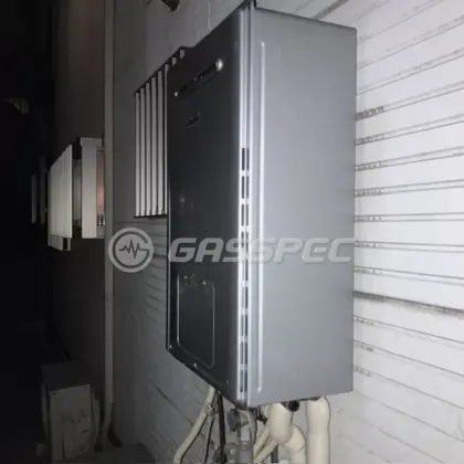 施工後の暖房熱源機（リンナイ RUFH-UE2408AW2-6(A)）
