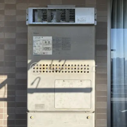 施工前の暖房熱源機（GTH-2413AWXH）