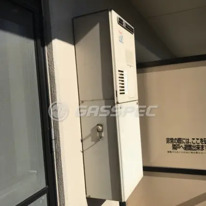 施工前の暖房熱源機（RUFH-VD2400AW2-3）