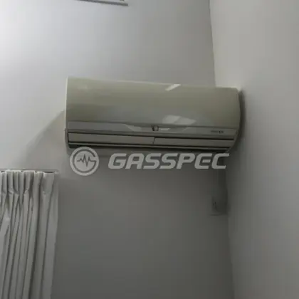 施工前のエアコン（MSZ-ZW402S）