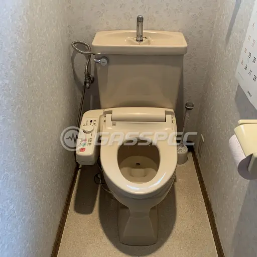 交換前の便座