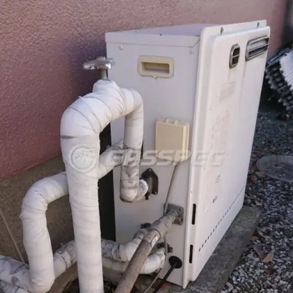 施工前の給湯器（KZ-206SAPL）