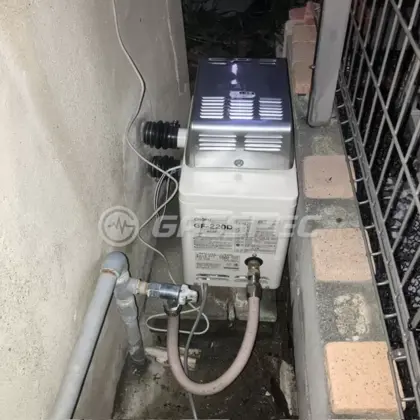 施工後の給湯器（長府 GF-220D）