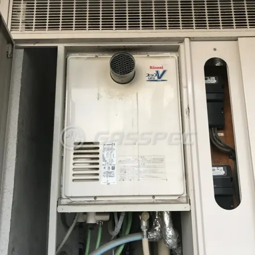 交換前の暖房熱源機（リンナイ RUFH-VD2400AT2-3）