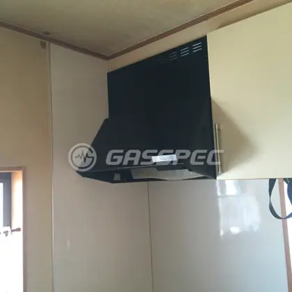 施工前のレンジフード（QGE75SBW2）