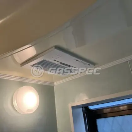 施工後の浴室乾燥機（リンナイ RBH-C3302K1P）