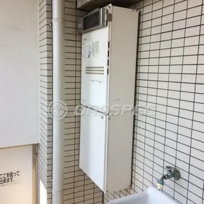 施工前の暖房熱源機（GTH-2417AWX3H）