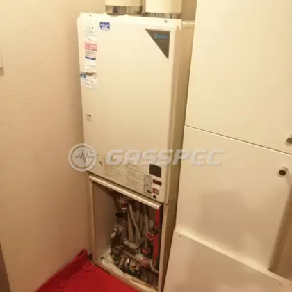 施工前の暖房熱源機（AD-248FFA-JH2）