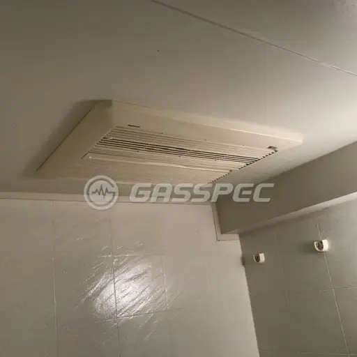 交換前の浴室乾燥機（ナショナル（松下） ABD-28KTED）