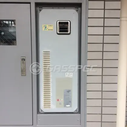 施工前の給湯器（OURB-161DN）